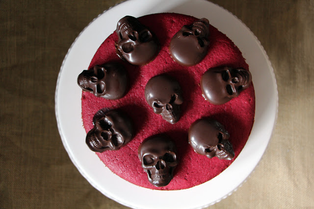 Red Velvet Skull Cake - Helloween