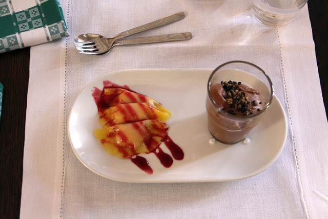 Dessert: Ananas-Ravioli und Mousse au chocolat