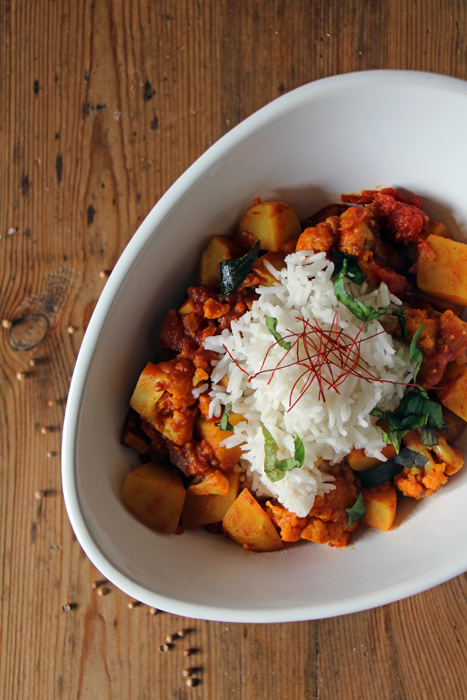 Aloo Gobi - indisches Kartoffel-Blumenkohl-Curry
