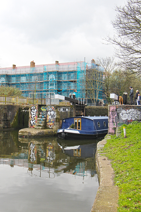 Schleuse für Hausboot im Regent's Canal